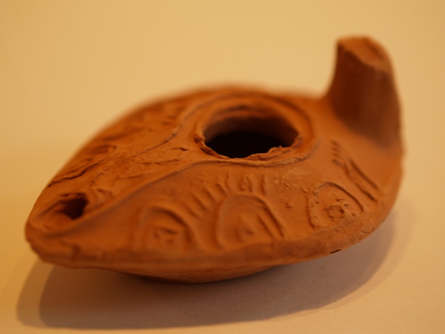 Bethlehem Clay Oil Lamp - Click Image to Close
