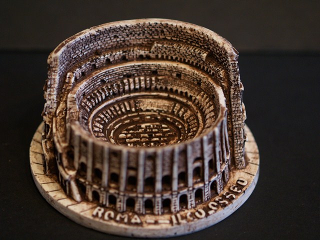 Roman Colosseum Recreation: Small - Click Image to Close