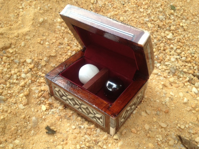 Urim & Thummim Spheres in Mother of Pearl Box - Click Image to Close