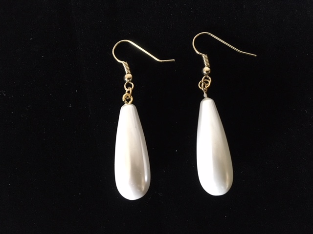 Tear Drop Pearl Shell Earrings