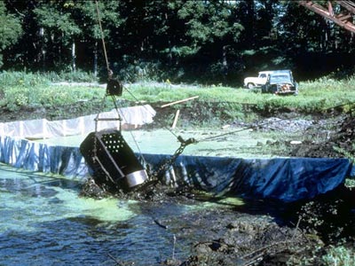 Reinforcing the walls of the dam